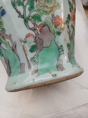 Lot 7 - A Chinese famille-verte vase and cover, Qing dynasty, Kangxi period