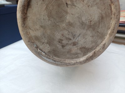 Lot 7 - A Chinese famille-verte vase and cover, Qing dynasty, Kangxi period