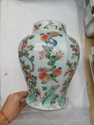 Lot 7 - A Chinese famille-verte vase and cover, Qing dynasty, Kangxi period