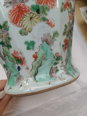 Lot 7 - A Chinese famille-verte vase and cover, Qing dynasty, Kangxi period