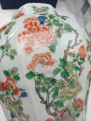 Lot 7 - A Chinese famille-verte vase and cover, Qing dynasty, Kangxi period