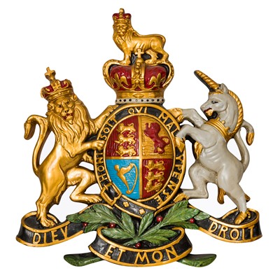 Lot 461 - A polychrome painted fibreglass UK Royal Coat of Arms
