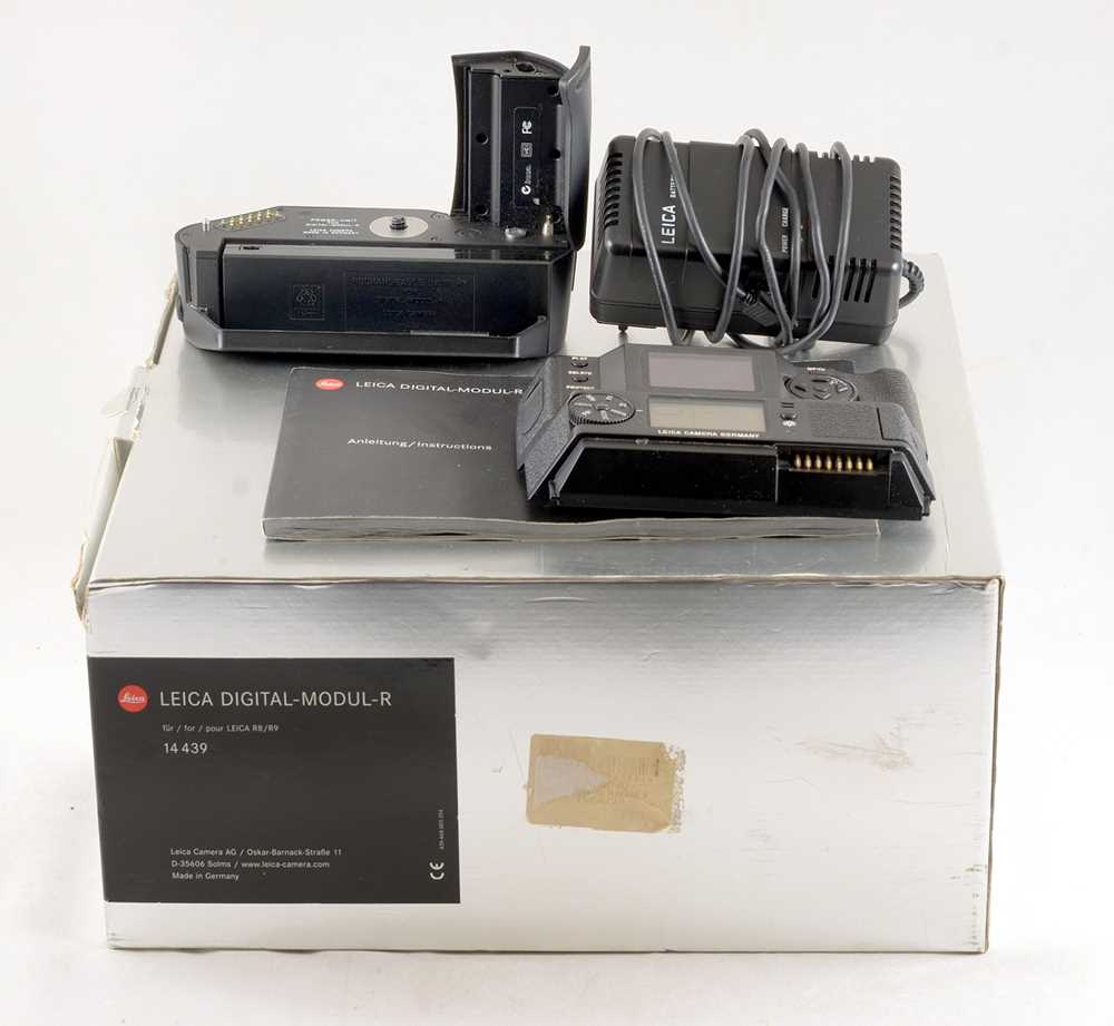 Lot 264 - Leica Digital Modul R Back for R8 & R9