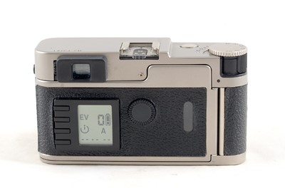 Lot 258 - Leica CM Compact Film Camera with 40mm f2.4 Summarit.