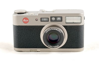 Lot 258 - Leica CM Compact Film Camera with 40mm f2.4 Summarit.