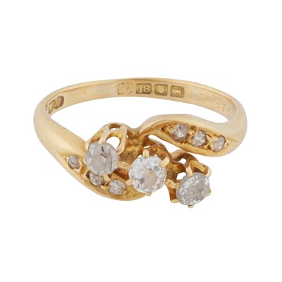 Lot 173 - A diamond ring