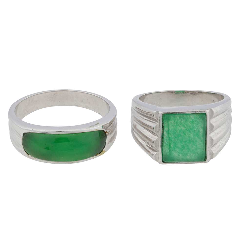 Lot 322 - Two rings