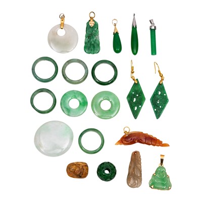 Lot 393 - A collection of jewellery
