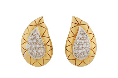 Lot 255 - A pair of diamond teardrop earrings