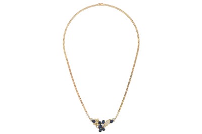 Lot 79 - A sapphire and diamond necklace