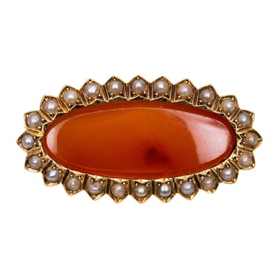 Lot 41 - A carnelian and seed pearl brooch