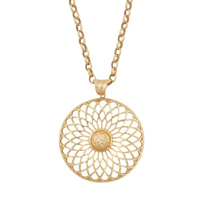Lot 176 - A flower pendant necklace