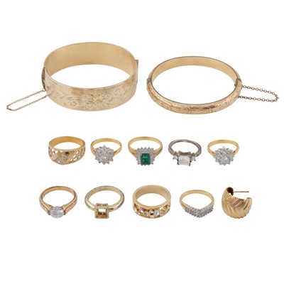 Lot 268 - A collection of silver and costume jewellery