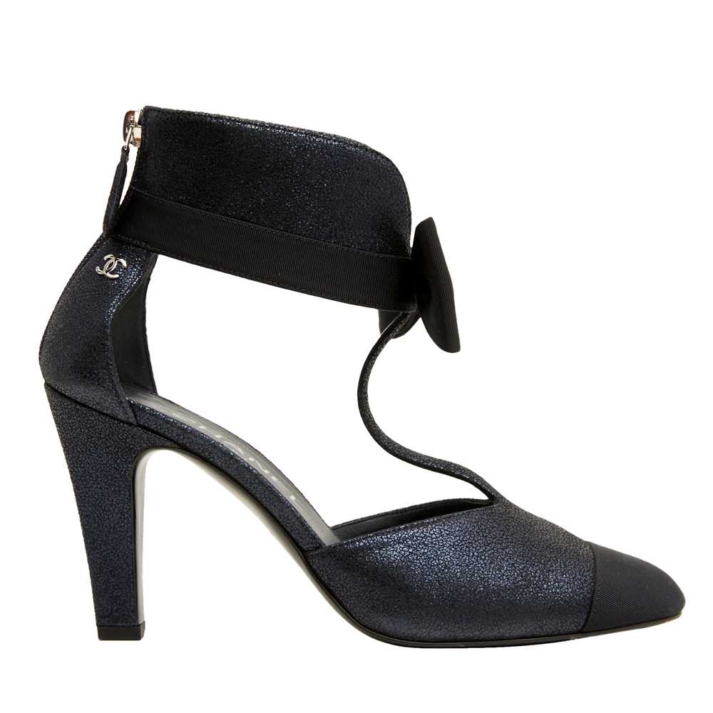 Lot 82 - Chanel Metallic Navy CC Shoe Boot - Size 36.5