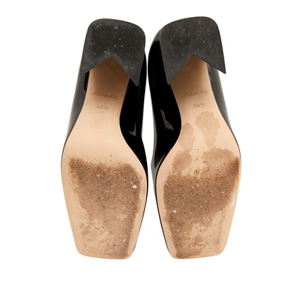 Lot 169 - Louis Vuitton Black Shake Heeled Pump - Size 36.5