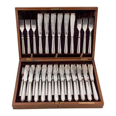 Lot 628 - A cased Victorian sterling silver set of fish eaters, London 1892 by Edward Hutton