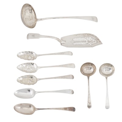 Lot 633 - A mixed group of George III sterling silver flatware