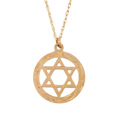 Lot 27 - A Star of David pendant necklace