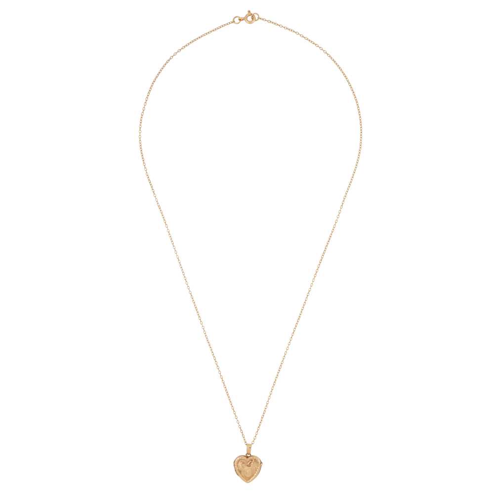 Click H Locket Lot 10 - A heart locket pendant necklace