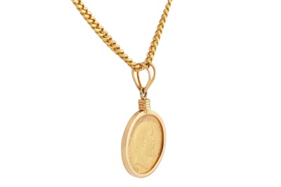 Lot 13 - A half sovereign chain necklace