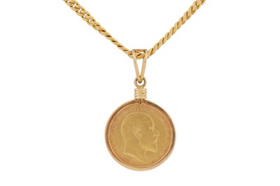 Lot 13 - A half sovereign chain necklace