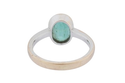 Lot 85 - An emerald single-stone ring