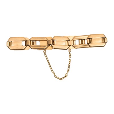 Lot 255 - A fancy link bracelet