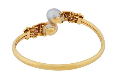 Lot 184 - A pearl and diamond bangle