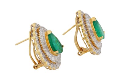 Lot 101 - A pair of emerald and diamond cluster earrings