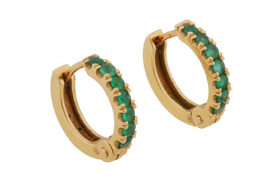 Lot 92 - A pair of emerald hoop earrings