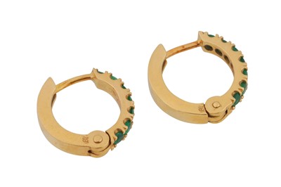 Lot 92 - A pair of emerald hoop earrings