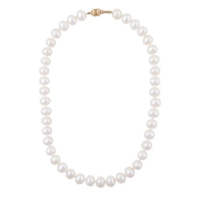 Lot 4 - A single strand pearl necklace