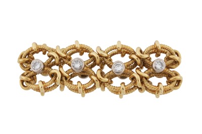Lot 272 - A flexible diamond ring
