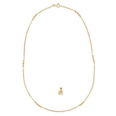 Lot 23 - A Unoaerre chain necklace and a pearl pendant