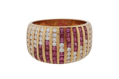 Lot 130 - A ruby and diamond ring