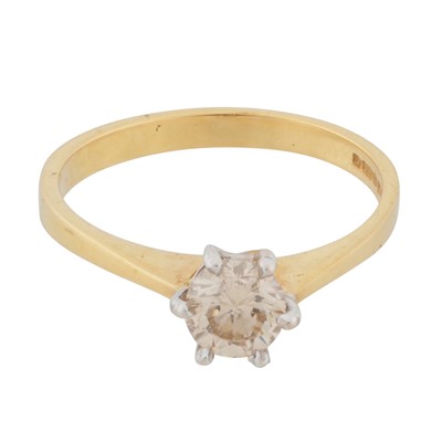 Lot 316 - A diamond single stone ring