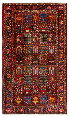 Lot 30 - A fine Bakhtiari carpet, west Persia, approx: 312cm. x 216cm
