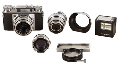 Lot 240 - A Voigtlander Prominent 35mm Rangefinder Camera Outfit