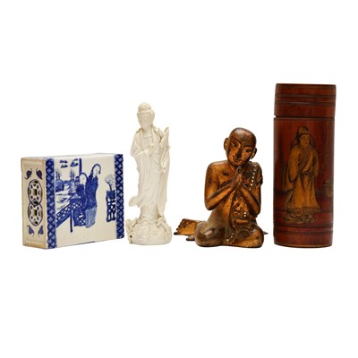 Lot 290 - A group of Chinese blue and white ceramics and wood carvings