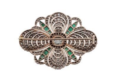 Lot 20 - An emerald and diamond brooch, circa 1910