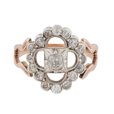 Lot 298 - A diamond ring