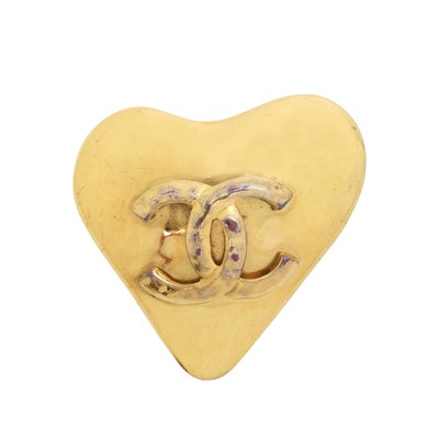 Lot 154 - Chanel Heart CC Brooch