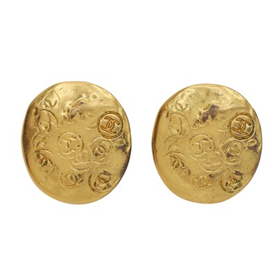 Lot 147 - Chanel Hammered CC Clip On Earrings