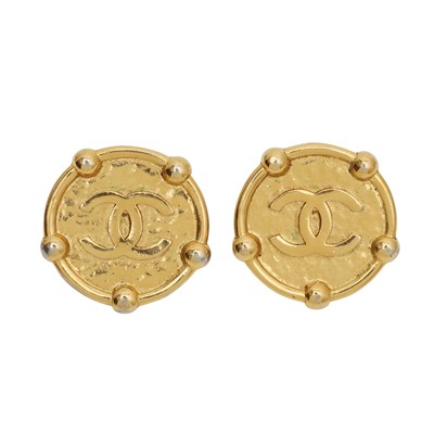 Lot 153 - Chanel CC Clip On Earrings