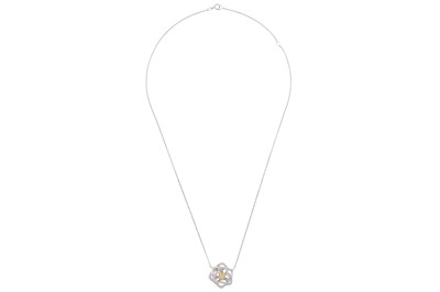 Lot 144 - A diamond flower pendant necklace