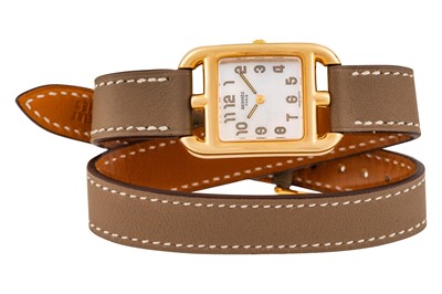 Lot 440 - Lady's Hermès 18k Gold Wristwatch