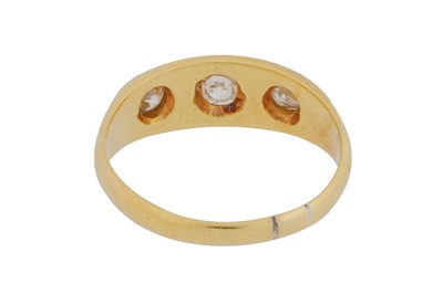 Lot 14 - A diamond three stone ring, circa 1915