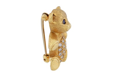 Lot 81 - Cropp & Farr Ι A diamond and sapphire teddy bear brooch, circa 1994