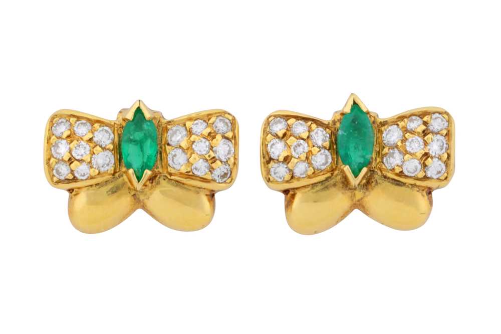 Lot 89 - A pair of emerald and diamond stud earrings