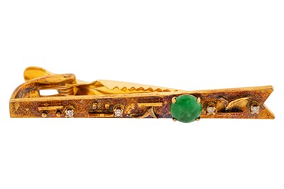 Lot 87 - A jade and diamond money clip